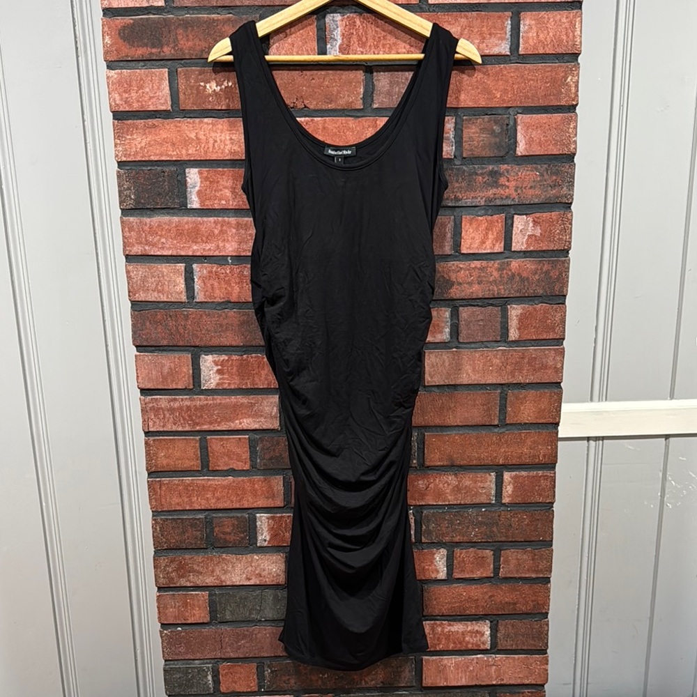 Isabella Oliver Black Sleeveless Dress - Picture 3 of 10